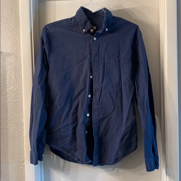 2 casual button downs - Picture 3 of 4